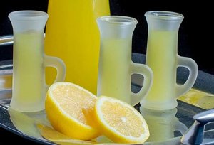 Как пить ликер лимончелло